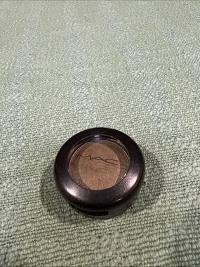 MAC Cosmetics Sumptuous Olive Eyeshadow
